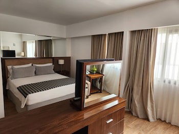 Grand King Hotel