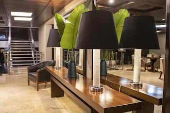 Grand King Hotel