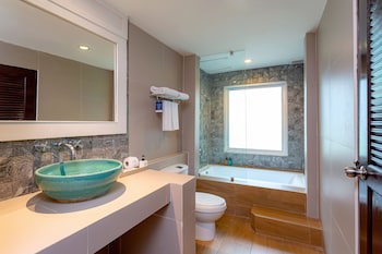 Khaolak Emerald Beach Resort And Spa