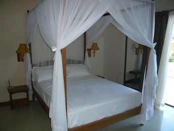 Sunny Hotel Majunga