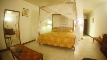 Sunny Hotel Majunga