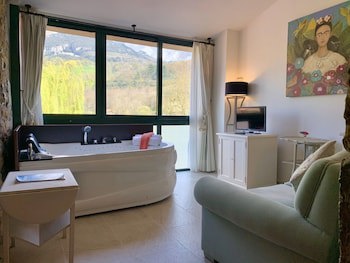 Akla Hotel Palacio Torre De Ruesga