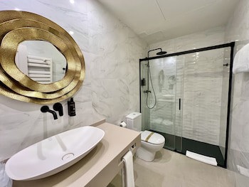 Akla Hotel Palacio Torre De Ruesga