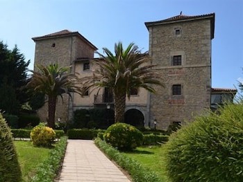 Akla Hotel Palacio Torre De Ruesga