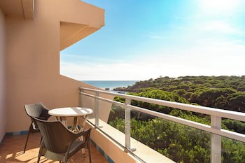 Grande Real Santa Eulalia Resort
