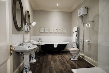 Swan Hotel