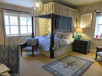 Swan Hotel