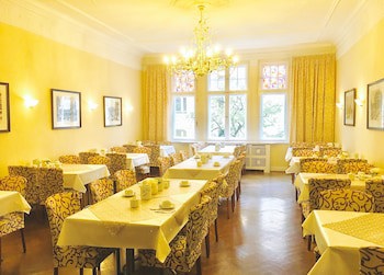Kurfurst am Kurfurstendamm galeri fotoğrafı