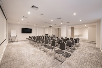 Efe Hotel & Cowork