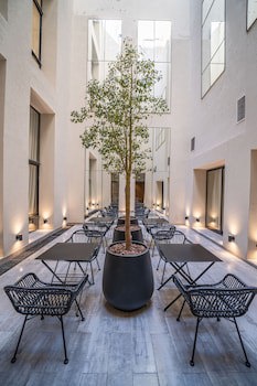 Efe Hotel & Cowork