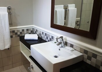 Premier Resort Mpongo Private Game Reserve
