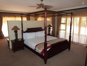 Premier Resort Mpongo Private Game Reserve