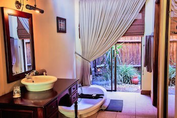 Premier Resort Mpongo Private Game Reserve