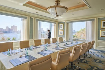 Four Seasons Hotel Cairo At Nile Plaza