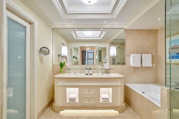 Four Seasons Hotel Cairo At Nile Plaza