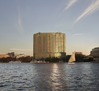 Four Seasons Hotel Cairo At Nile Plaza