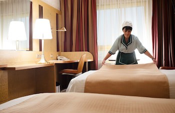 Holiday Inn Athens Attica Av. Airport West by IHG galeri fotoğrafı