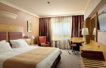 Holiday Inn Athens Attica Av. Airport West by IHG galeri fotoğrafı