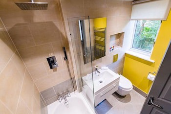 Stonecross Manor Hotel