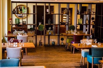 Stonecross Manor Hotel