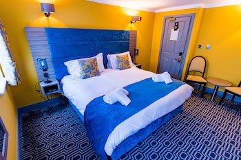 Stonecross Manor Hotel