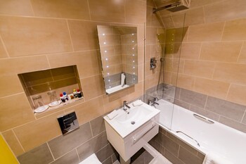 Stonecross Manor Hotel