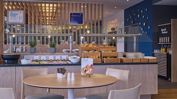 Holiday Inn Express Dusseldorf City North by IHG galeri fotoğrafı