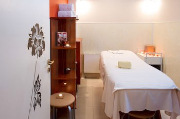 Crystal Palace Boutique Hotel