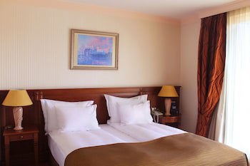 Crystal Palace Boutique Hotel