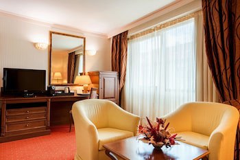 Crystal Palace Boutique Hotel