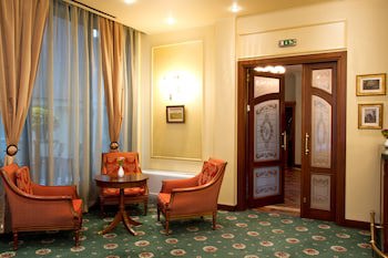 Crystal Palace Boutique Hotel
