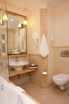 Crystal Palace Boutique Hotel