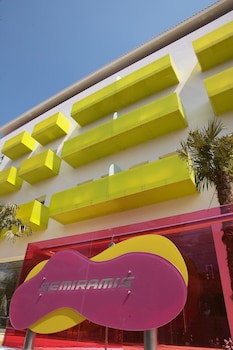 Semiramis Hotel