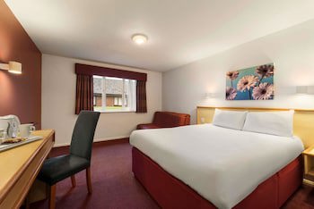 Days Inn By Wyndham Gretna Green M74