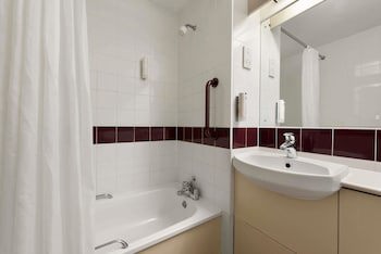 Days Inn By Wyndham Gretna Green M74