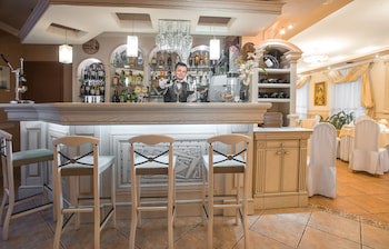 Eney Hotel