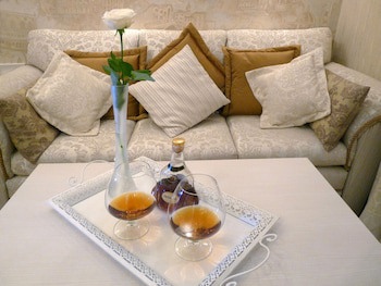 Eney Hotel