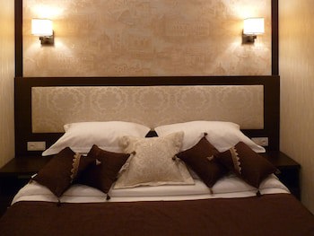Eney Hotel
