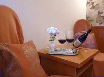 Eney Hotel