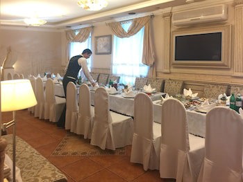 Eney Hotel