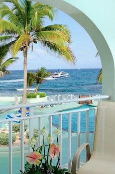 Oyster Bay Beach Resort