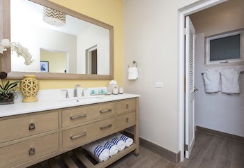 Oyster Bay Beach Resort