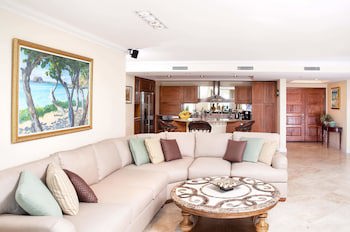 Oyster Bay Beach Resort
