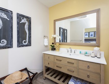 Oyster Bay Beach Resort