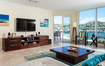 Oyster Bay Beach Resort