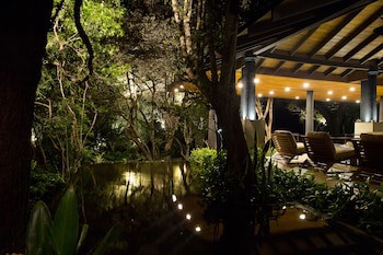 Deer Park Hotel