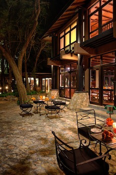 Deer Park Hotel
