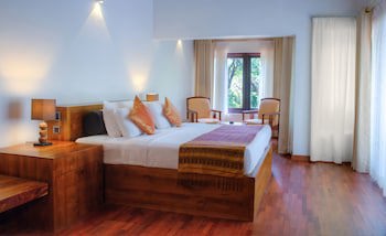 Deer Park Hotel