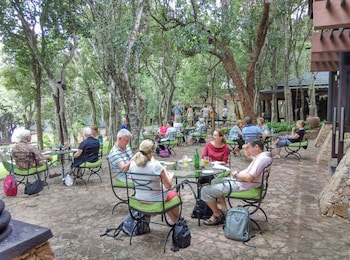 Deer Park Hotel