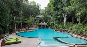 Deer Park Hotel